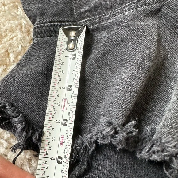 American Eagle High Rise Boyfriend Shorts - Picture 6 of 7
